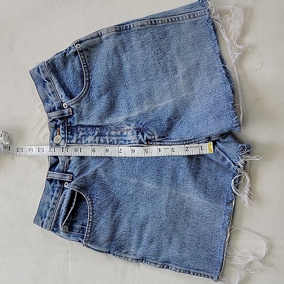 💙 JORDACHE VINTAGE CUTOFF FRAYED DISTRESSES SUMMER DENIM HIGHWAISTED SHORTS - Picture 4 of 8